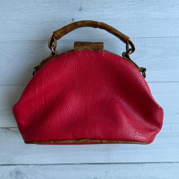 Vintage Jackson Red Faux Leather Handbag with Crossbody Strap - Picture 4 of 11